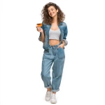 **Real 4K photo: Venezuelan woman smiling with credit card in hand, profile, casual attire, full body, white background --s 250 --v 7.0** - Upscaled by <@1408462991342702614> (fast)