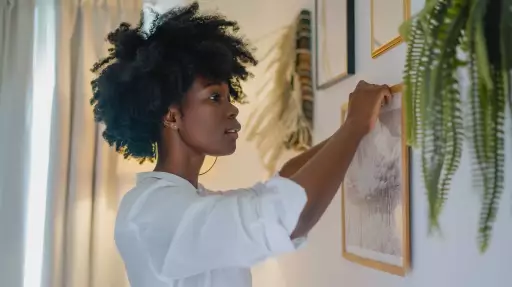 Where Tech Meets Muse: Exploring the Intersection of Wearable AI and Creativity